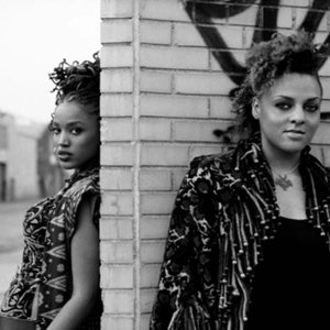 Floetry concert at Ferguson Hall, Tampa on 05 August 2015