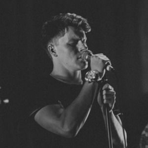 Nathan Grisdale. Concert reviews. Tour history.